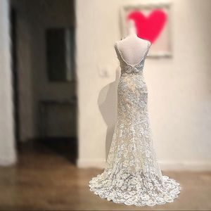 Monique Lhuillier Wedding Dress